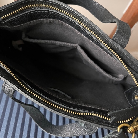 Madewell Transport Crossbody in Black - Picture 5 of 8